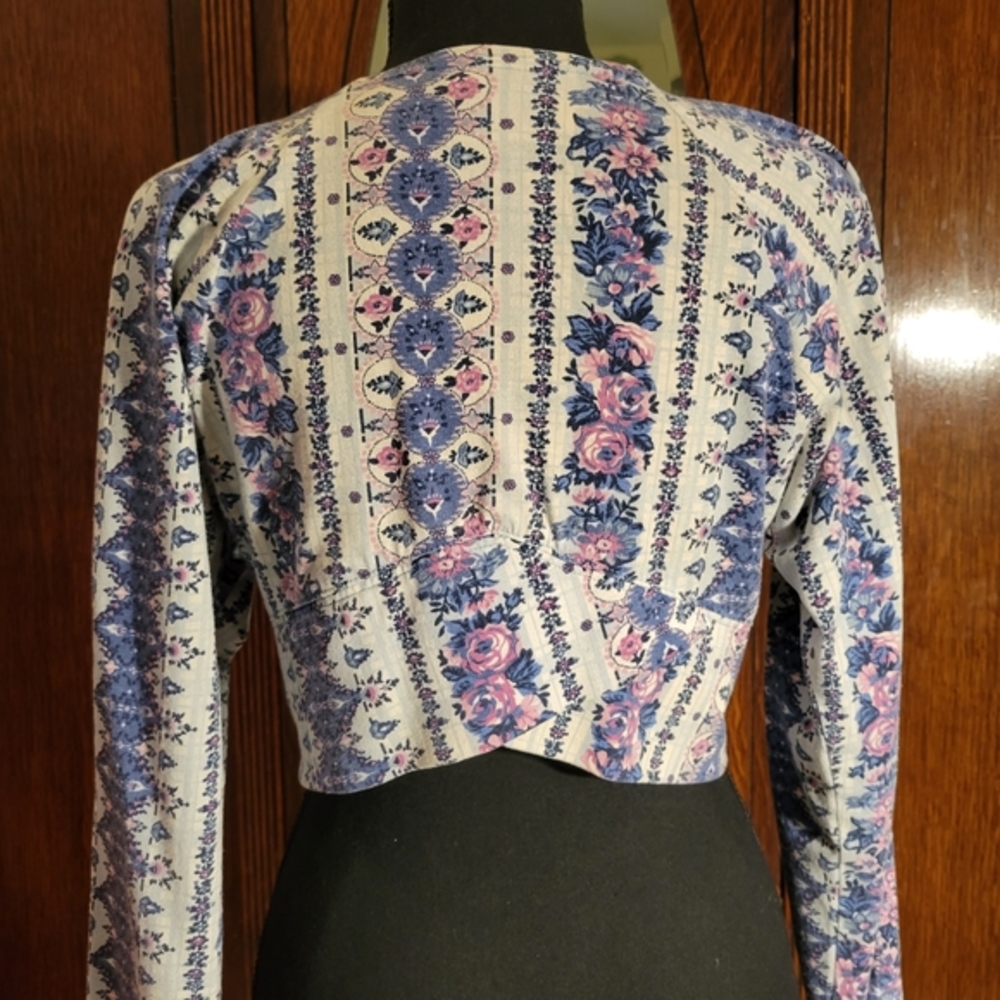 Vintage Hana White / Blue / Pink XS Crop Top